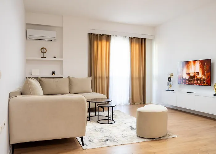 Emma 2br, 2 Bath & Balcony Appartamento *