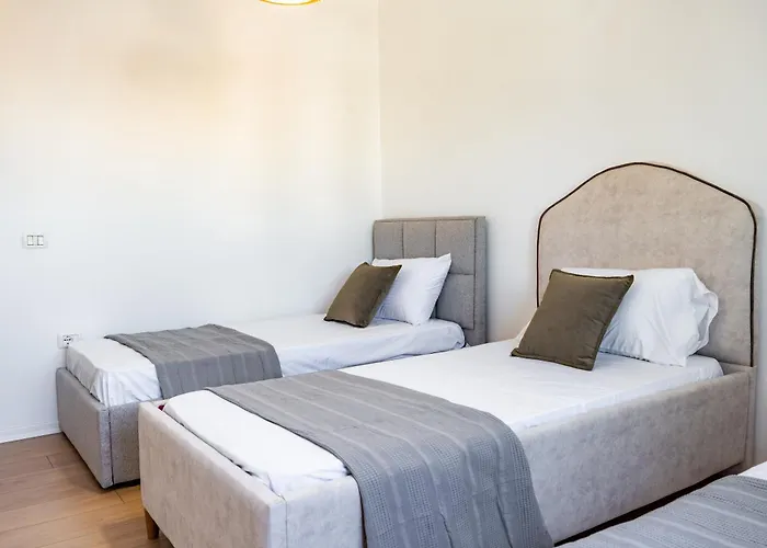 公寓 Emma 2br, 2 Bath & Balcony