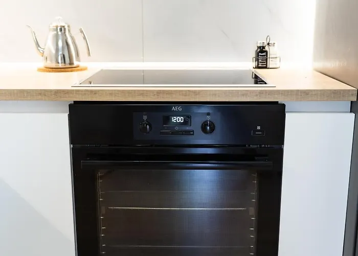 公寓 Emma 2br, 2 Bath & Balcony