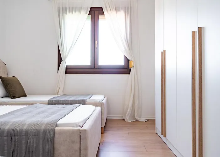 公寓 Emma 2br, 2 Bath & Balcony *