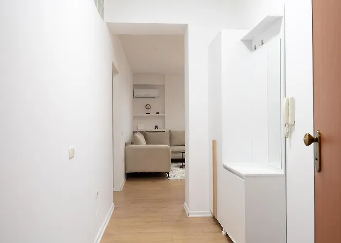 公寓 Emma 2br, 2 Bath & Balcony